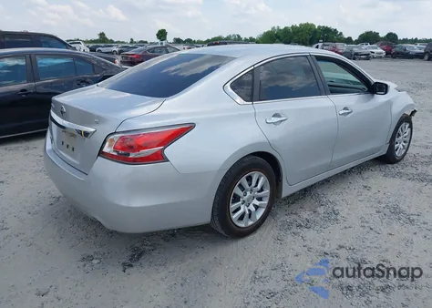 2015 Nissan Altima 2.5/2.5 S/2.5 Sl/2.5 Sv z USA, uszkodzony, nr VIN 1N4AL3APXFC122158